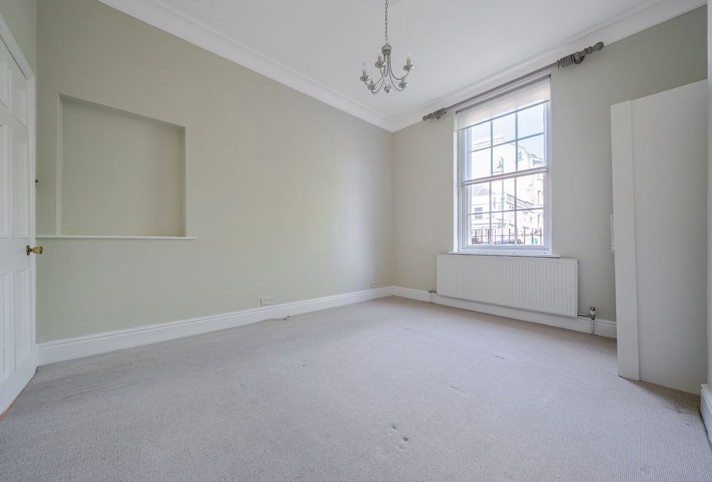 Property photo 3 of 10 9-682473d29Ff01-1...