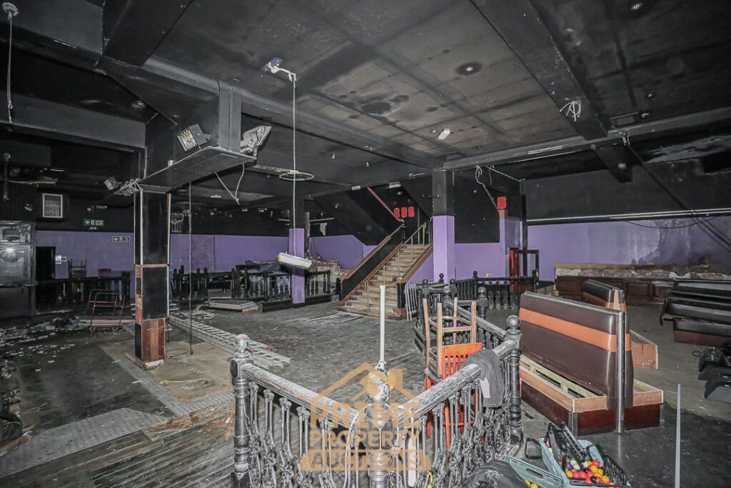 Property photo 2 of 27