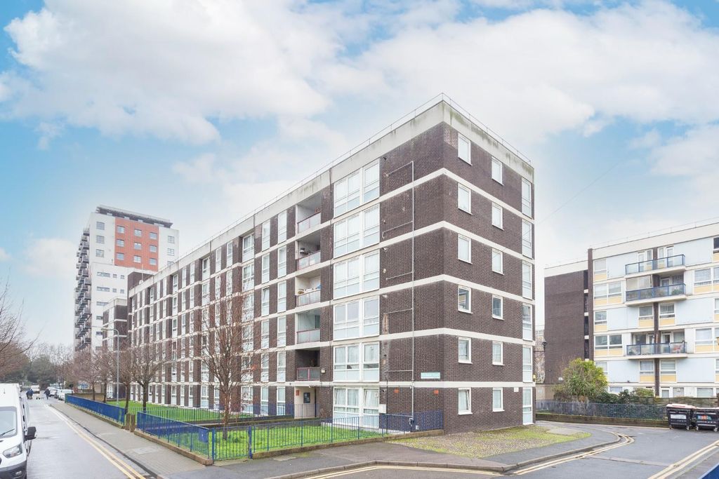 Property photo 1 of 15 External