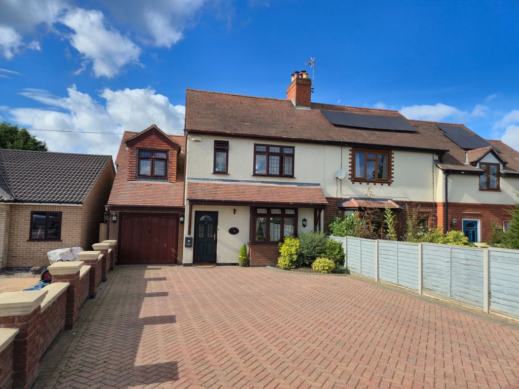 Property photo 1 of 32