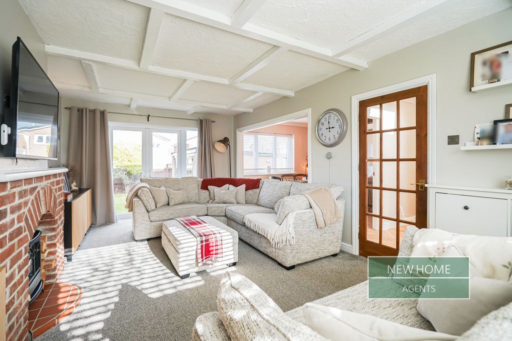 Property photo 3 of 39 Photo 23