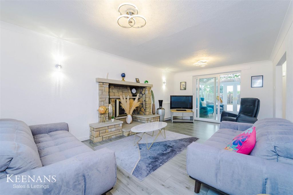 Property photo 3 of 47 2.Jpg