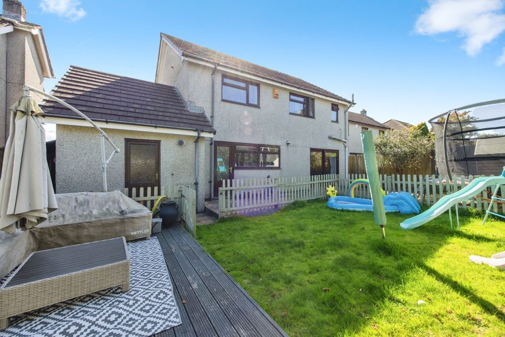 Property photo 3 of 18 Rear Garden