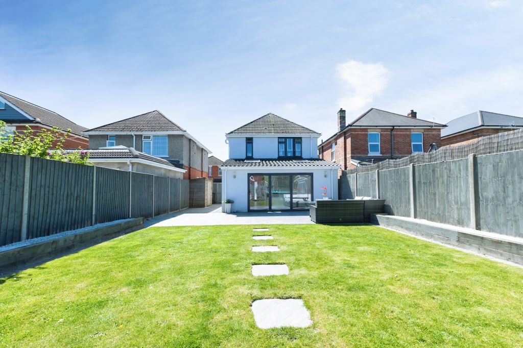 Property photo 2 of 20 Pbox-Img.Jpg