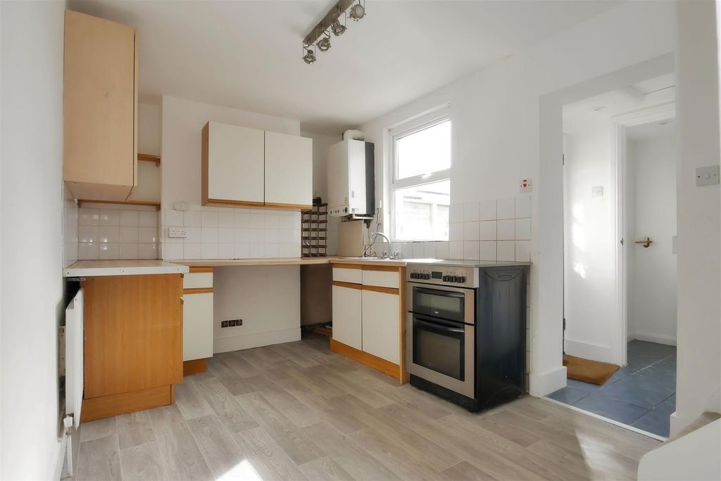 Property photo 3 of 13 P1090590.Jpg