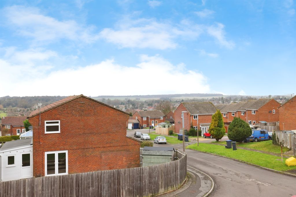 Property photo 3 of 12