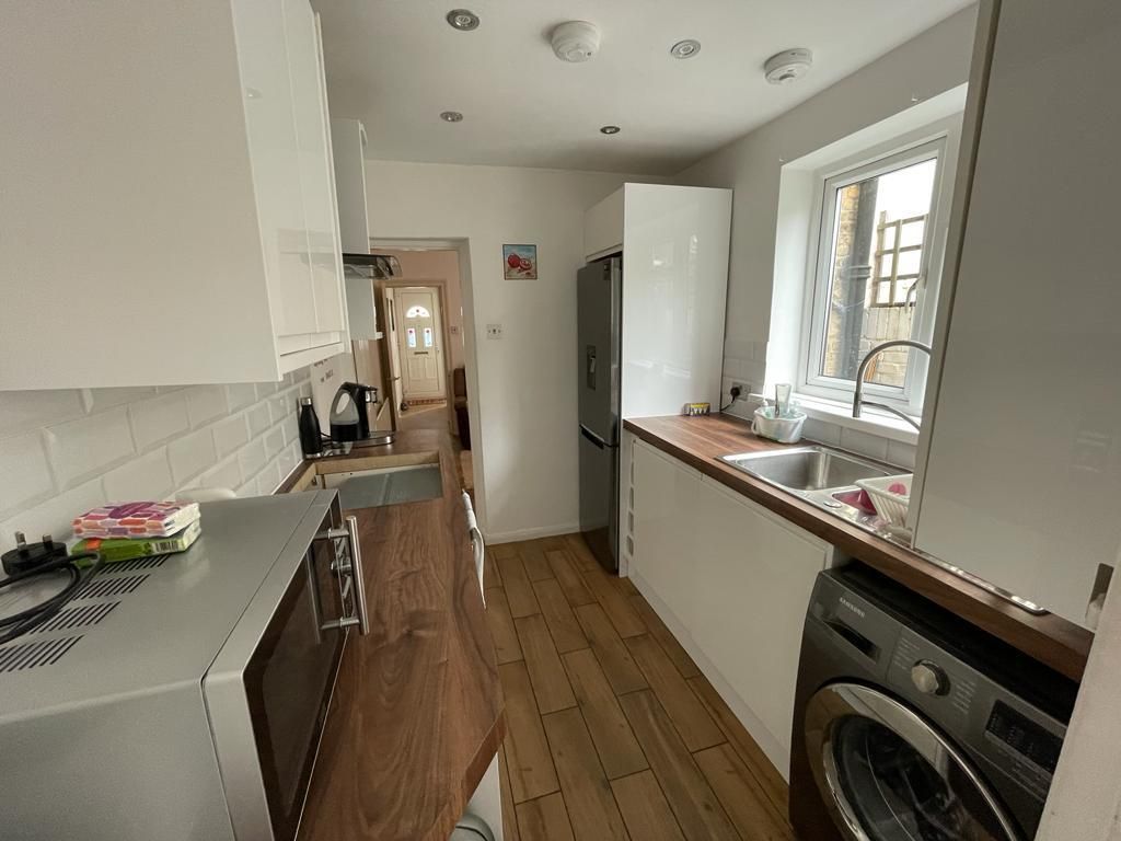 Property photo 3 of 9 06372A66-517c-479B-8452-E016c3d94594.Jpg