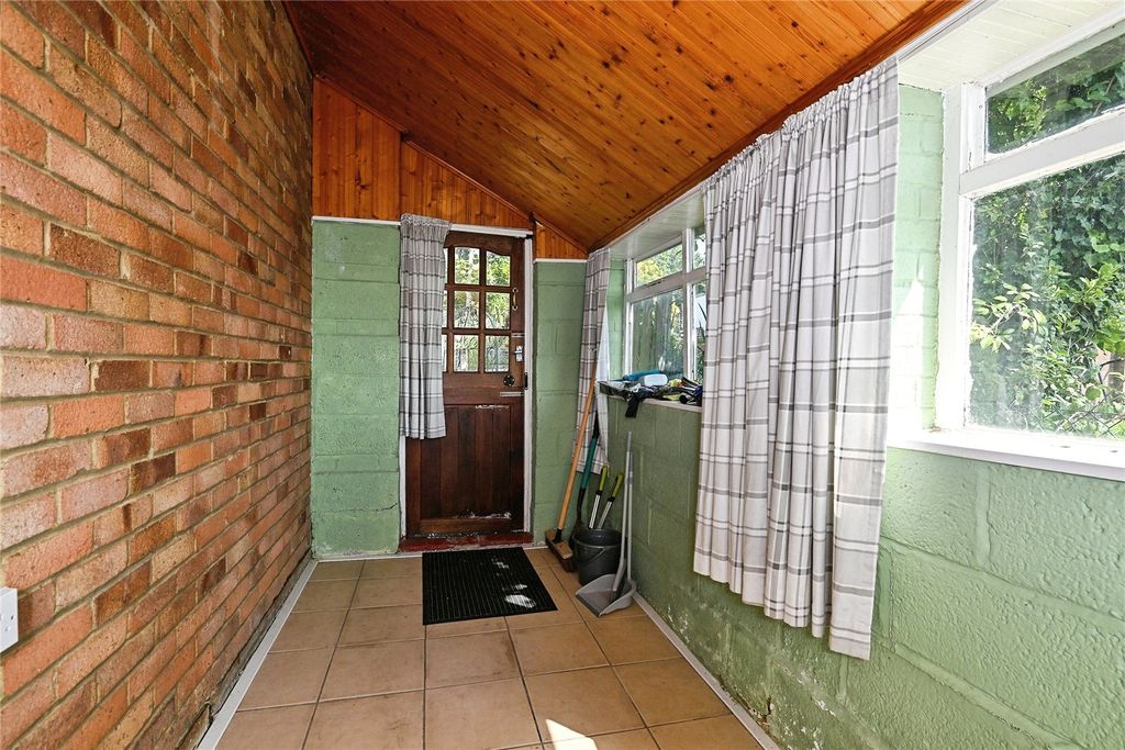 Property photo 3 of 27 Picture No. 02