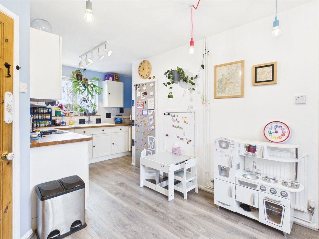 Property photo 3 of 23 Picture No. 18