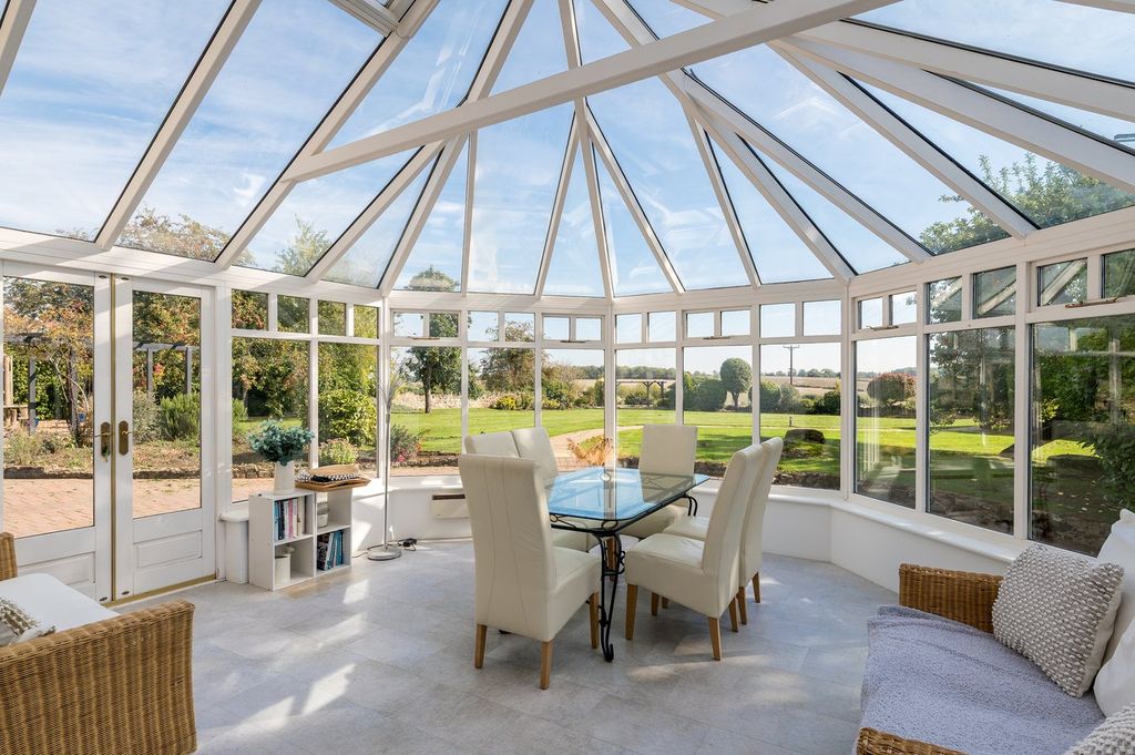 Property photo 3 of 40