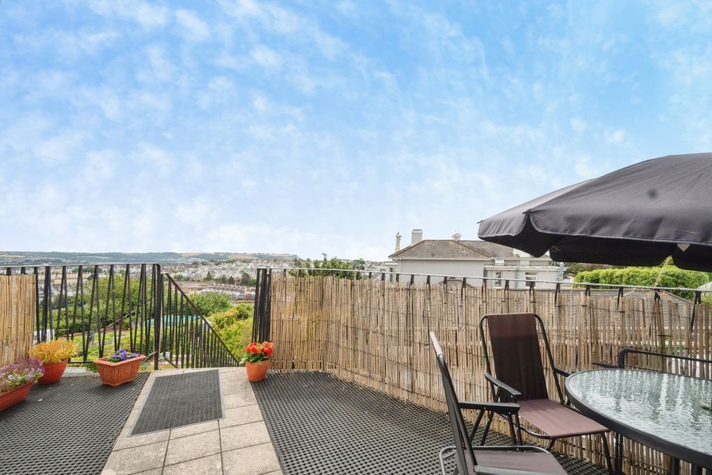 Property photo 1 of 15 Pbox-Img.Jpg