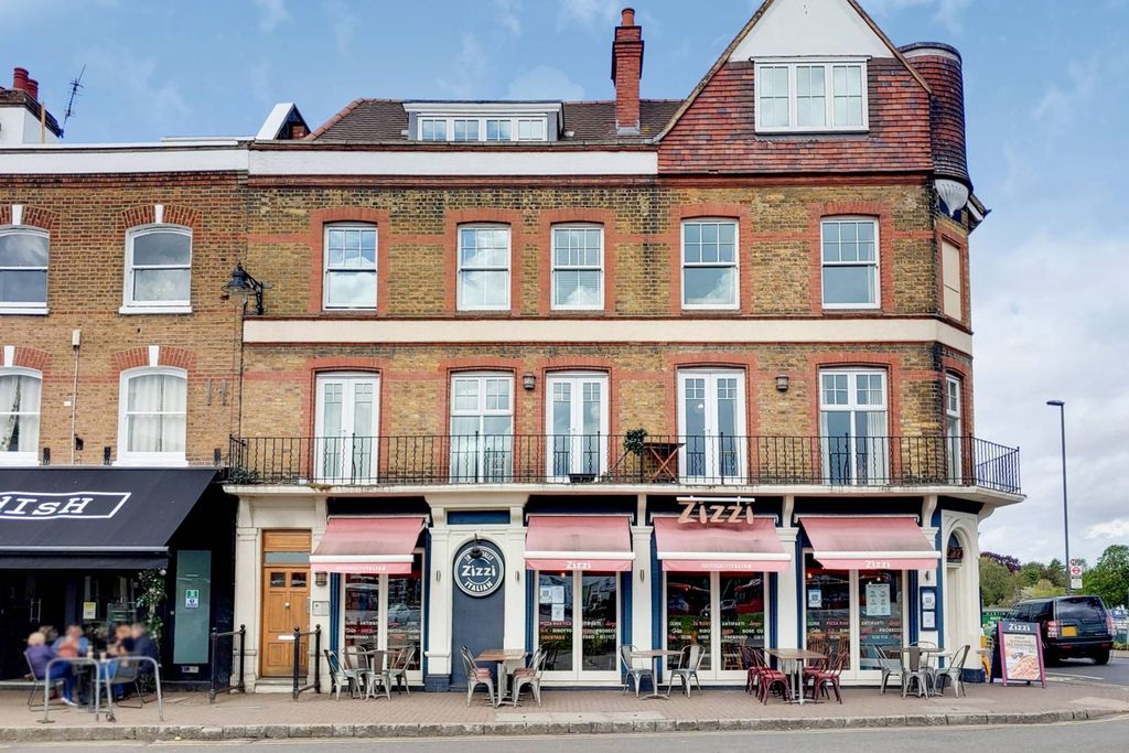 Property photo 2 of 20