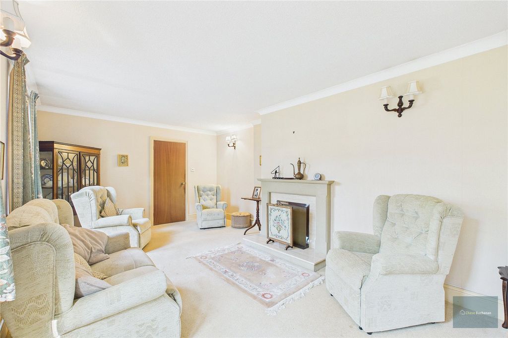 Property photo 3 of 46 Picture No. 24