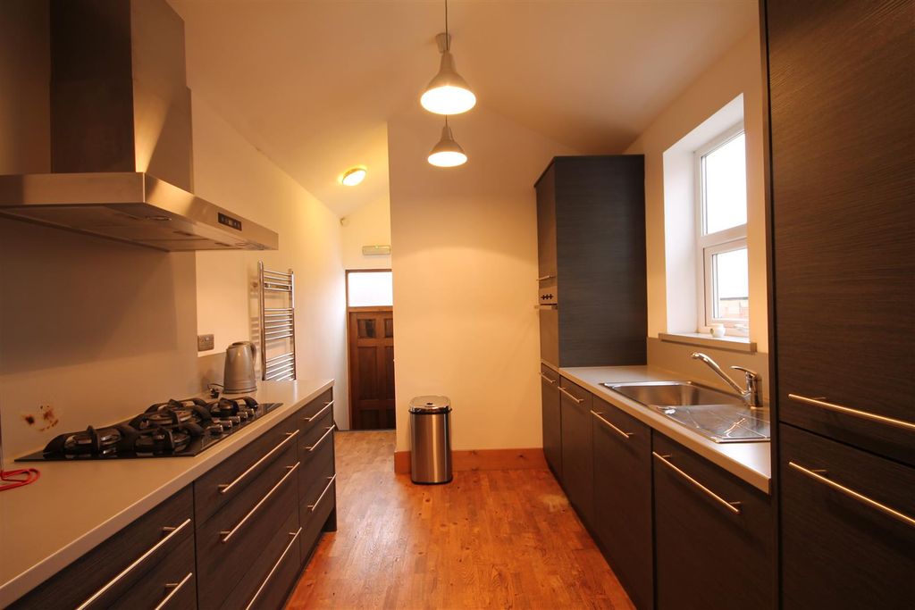 Property photo 2 of 6 11571.Jpg