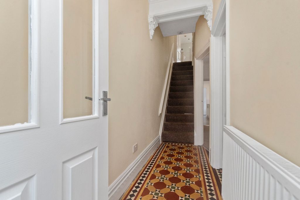 Property photo 2 of 26