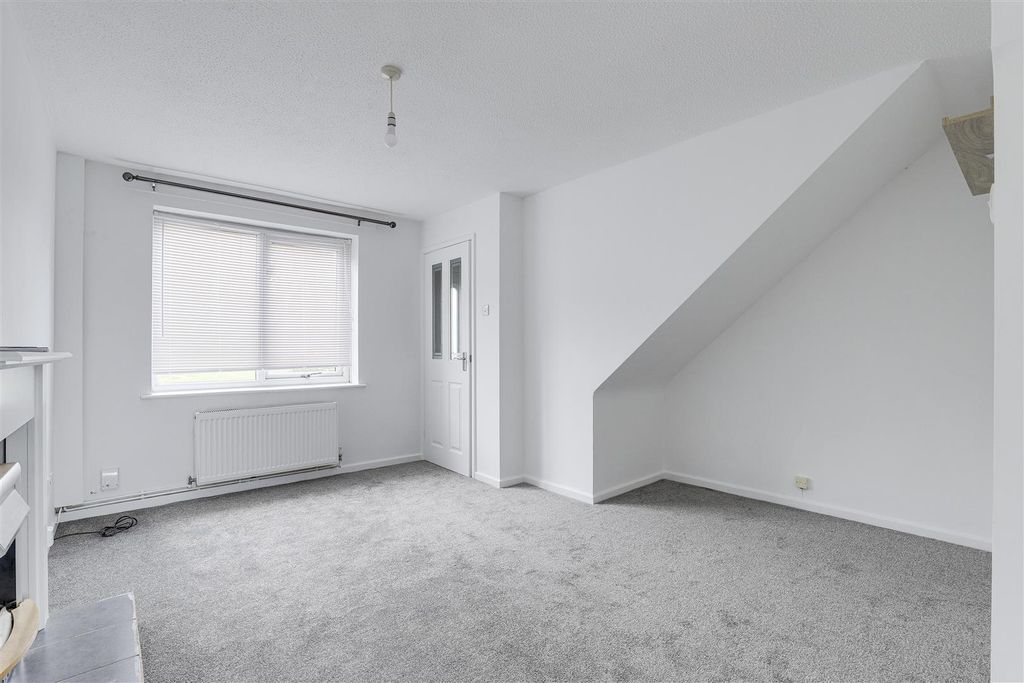 Property photo 2 of 12 01.Jpg