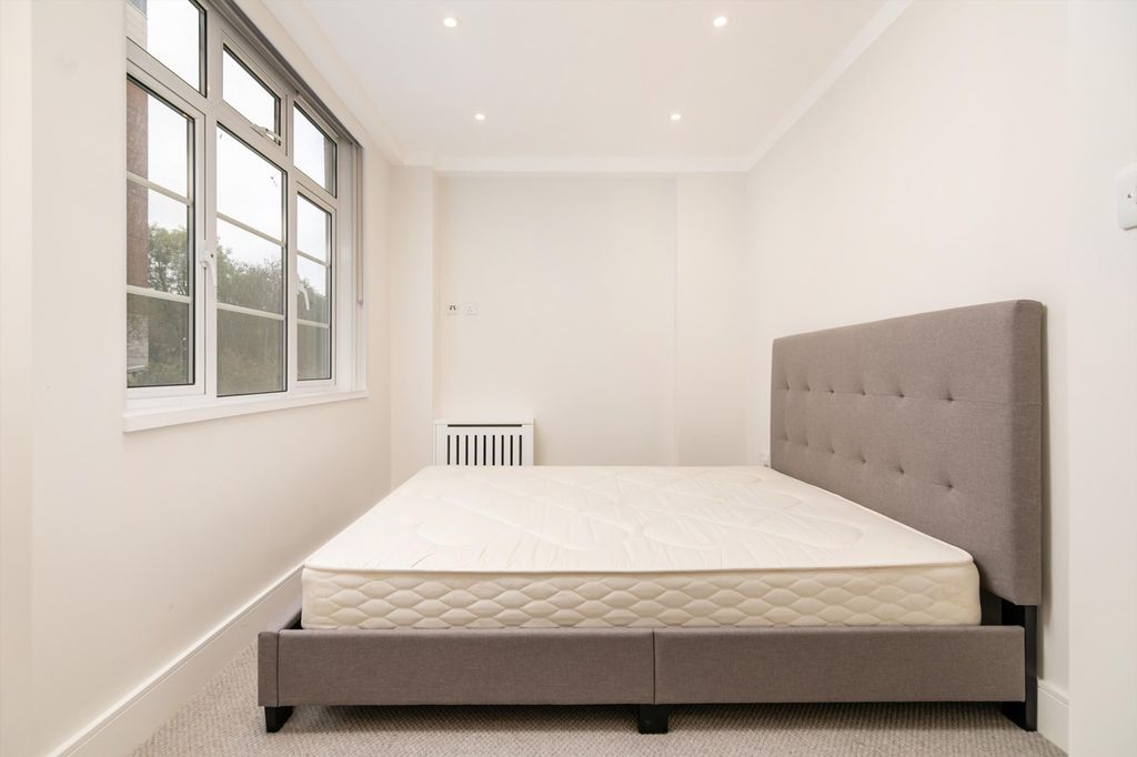 Property photo 3 of 8 Image