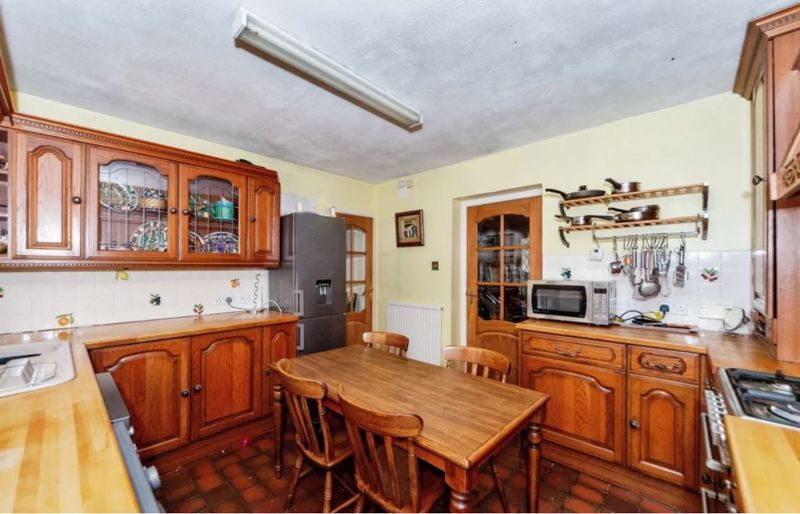 Property photo 3 of 13 Photo 2