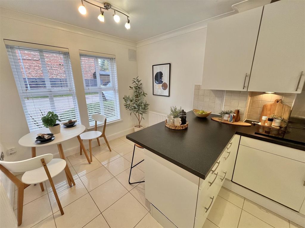 Property photo 3 of 20