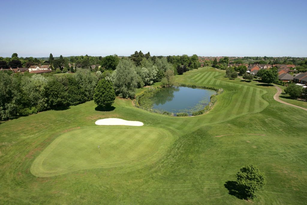 Property photo 2 of 33