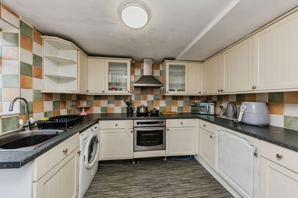 Property photo 3 of 15 Pbox-Img.Jpg