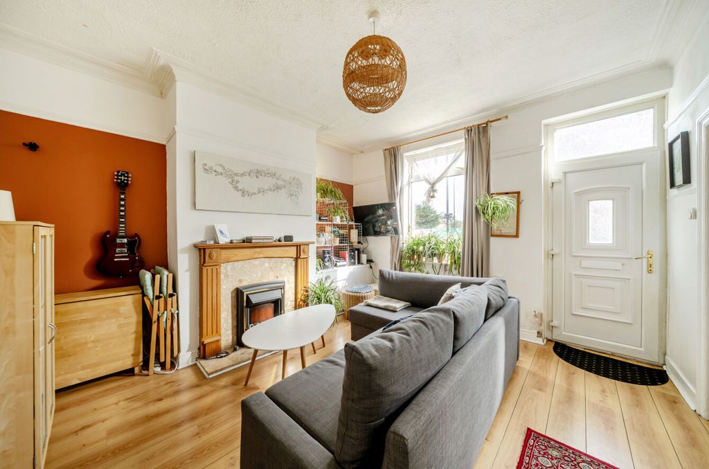 Property photo 2 of 12 1527671-6-6Abf964...