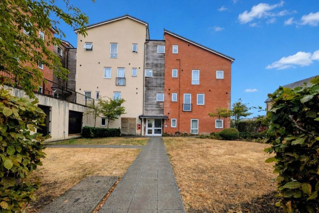 Property photo 1 of 16