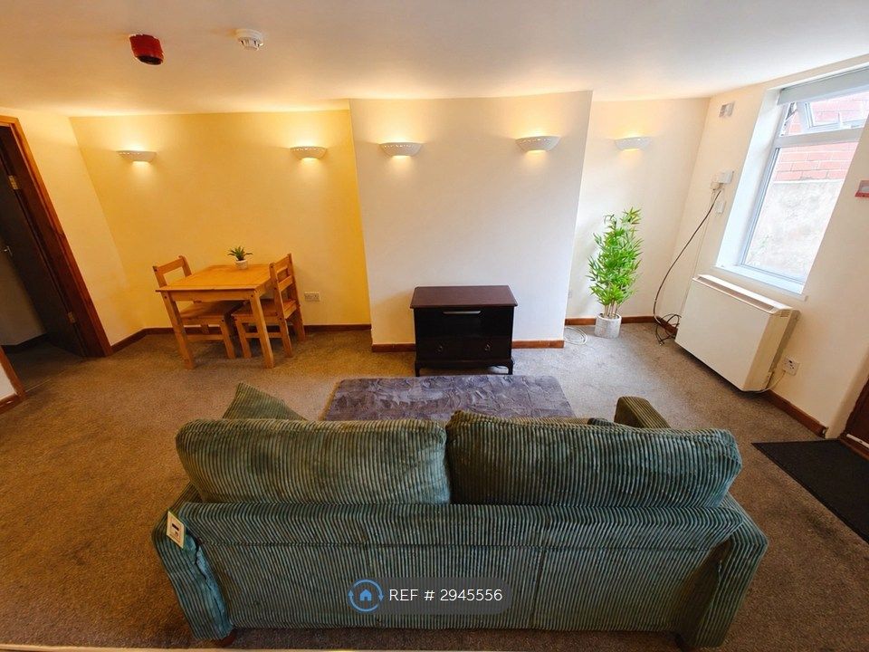 Property photo 2 of 30
