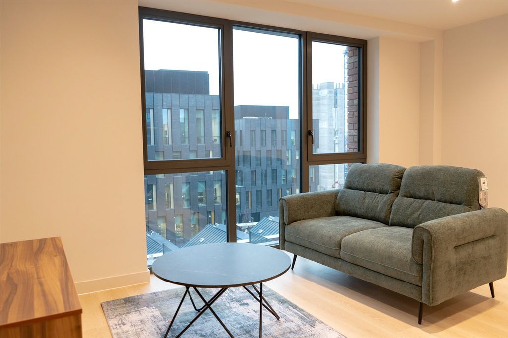 Property photo 1 of 20 Picture No. 02