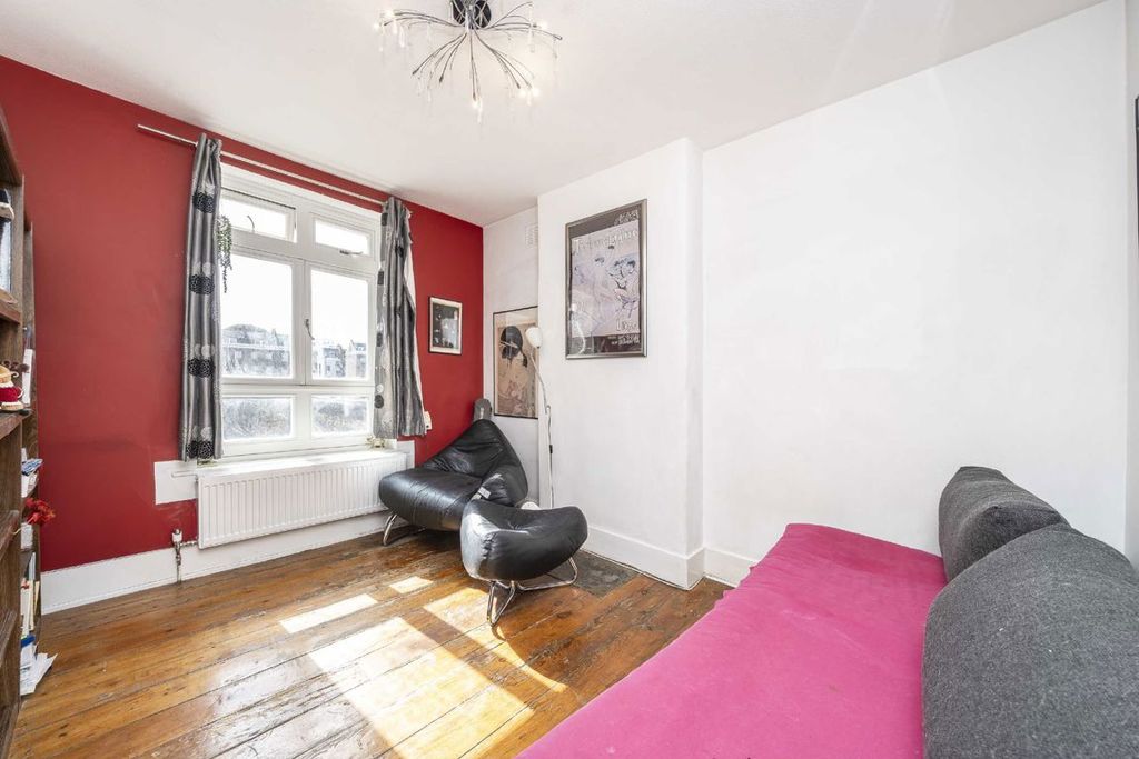 Property photo 2 of 6