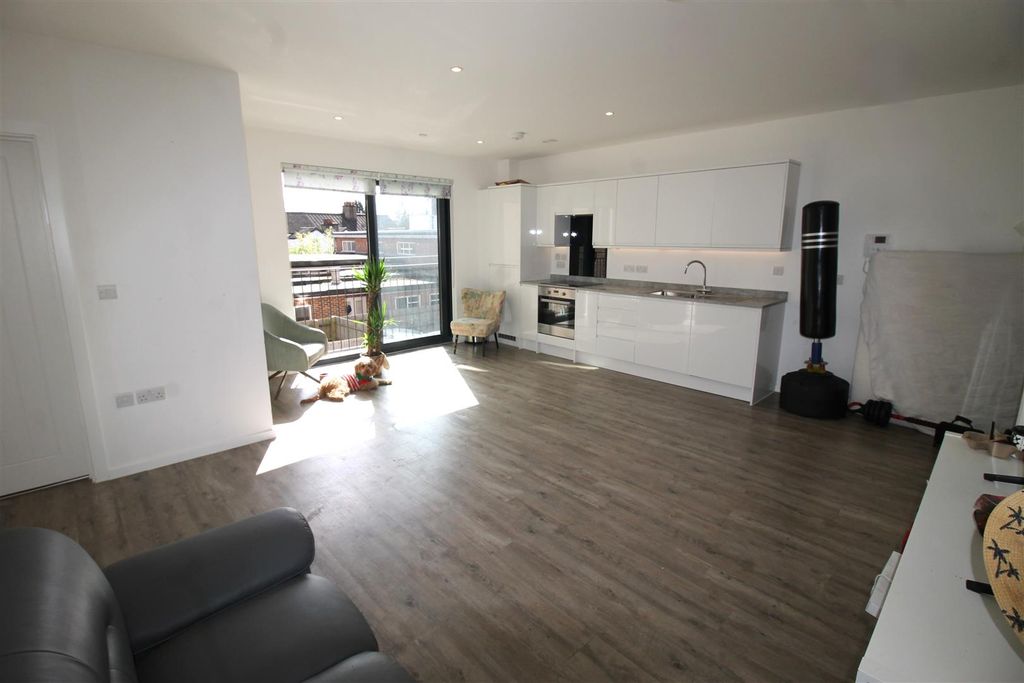 Property photo 3 of 6 Img_0332.Jpg