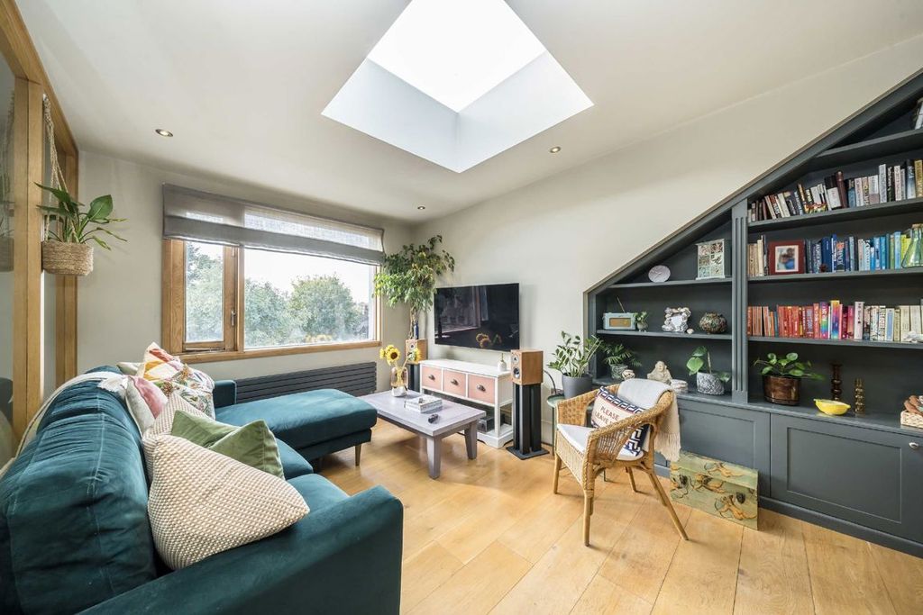 Property photo 3 of 8