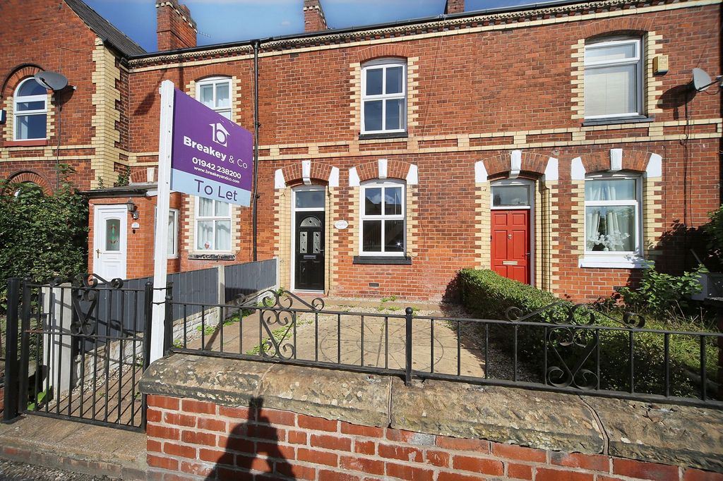 Property photo 1 of 19