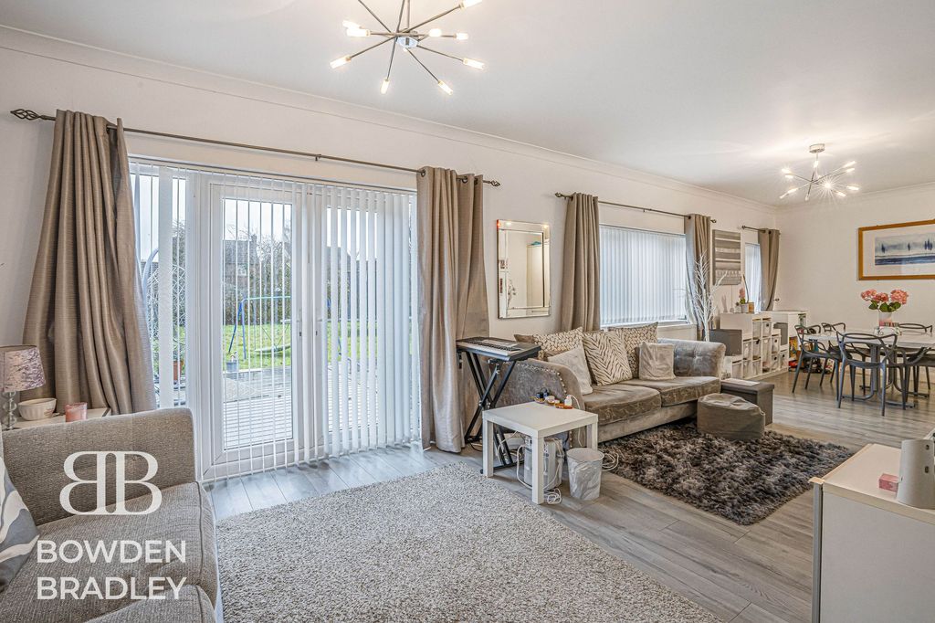 Property photo 3 of 21