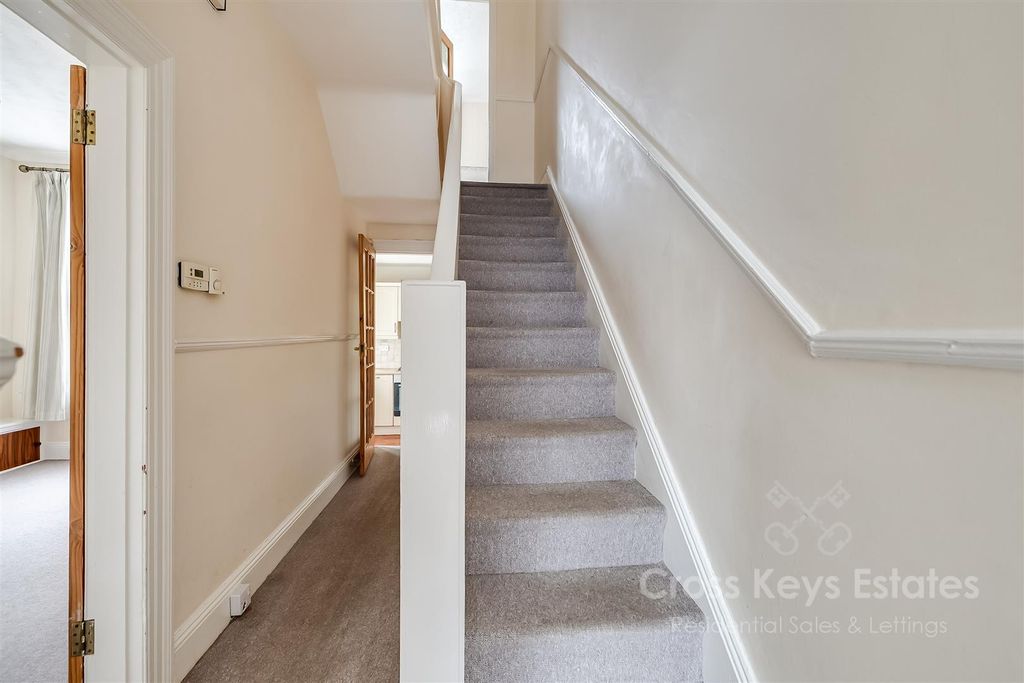 Property photo 2 of 24 Hall