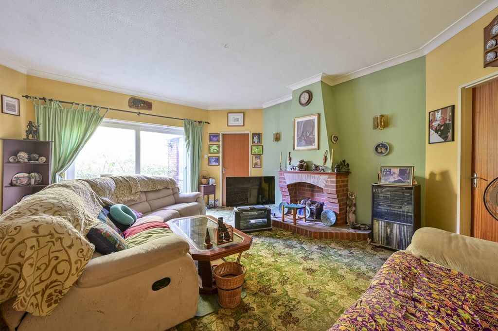 Property photo 2 of 7