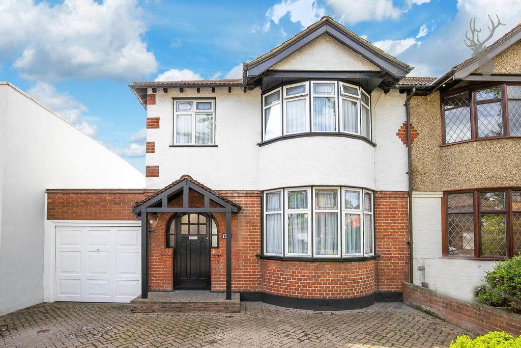 Property photo 1 of 17