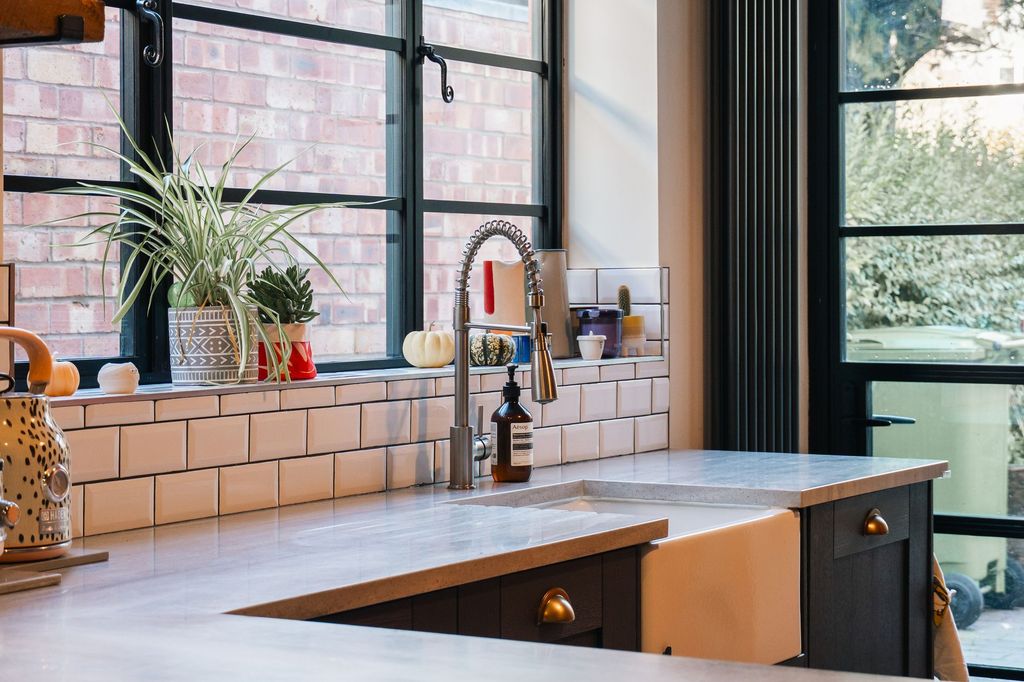 Property photo 3 of 35