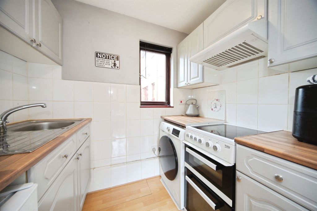 Property photo 3 of 13
