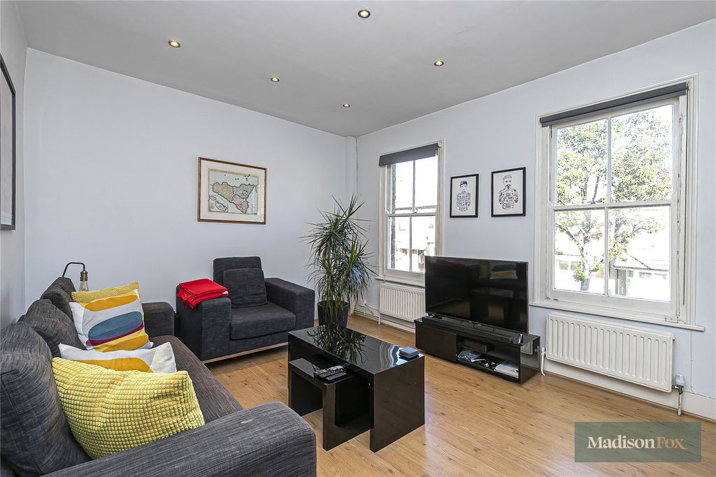 Property photo 2 of 16 Picture No. 21