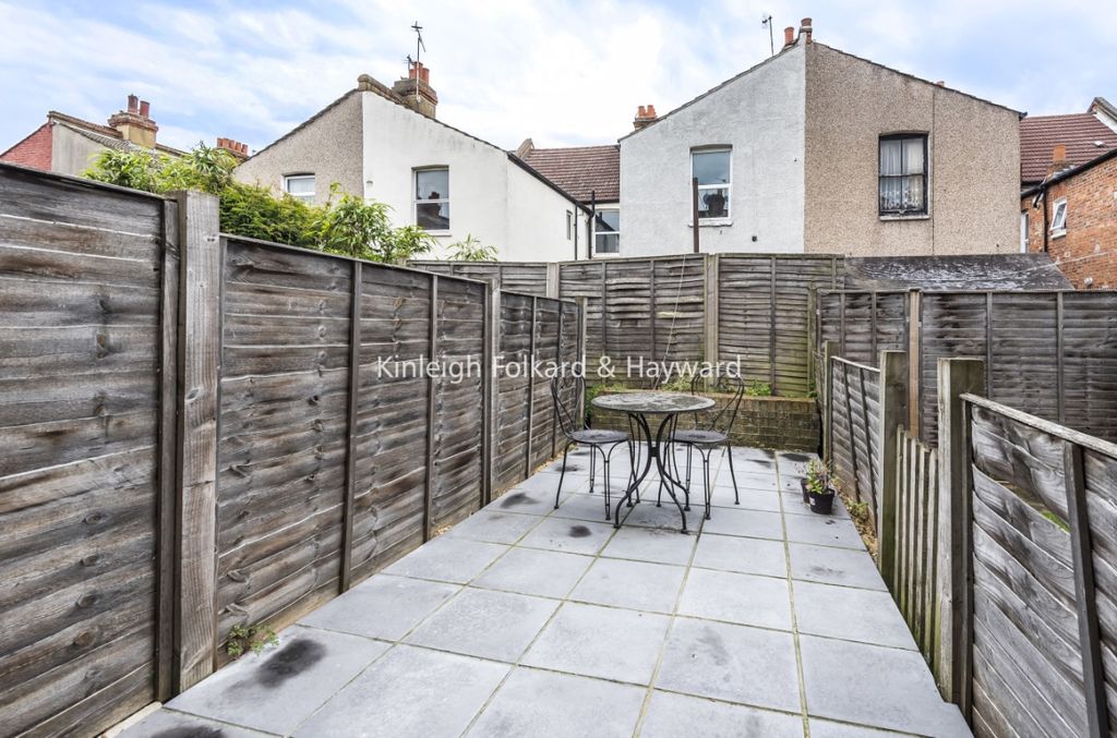 Property photo 2 of 6 dc3d07F3-c62c-4Bff-A