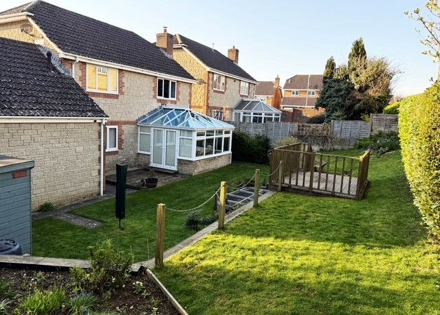 Property photo 2 of 18 Garden Photo