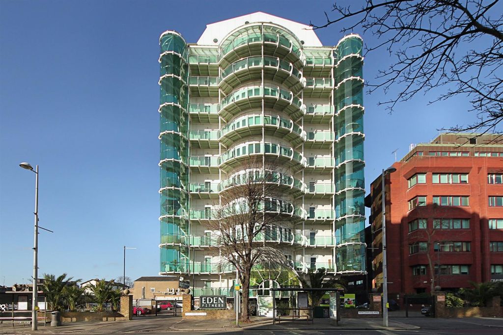 Property photo 1 of 13