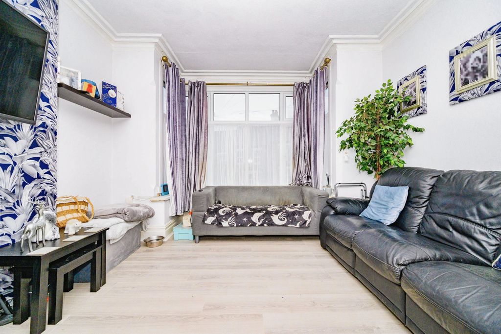 Property photo 3 of 15 Photography