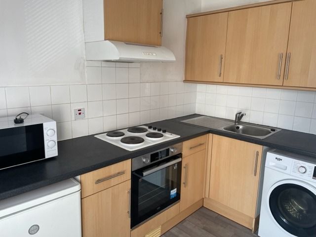 Property photo 3 of 8 4698732