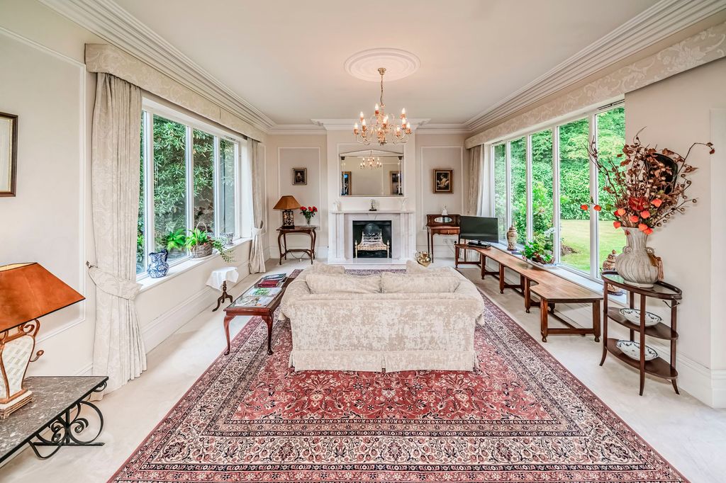 Property photo 3 of 54