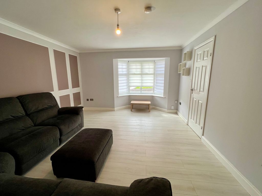 Property photo 3 of 30