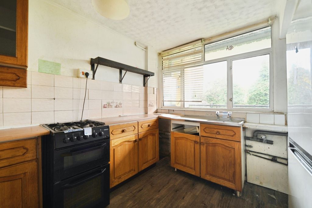 Property photo 2 of 9 Pbox-Img.Jpg