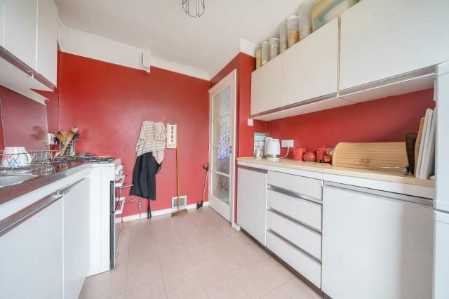 Property photo 3 of 22 Kitchen