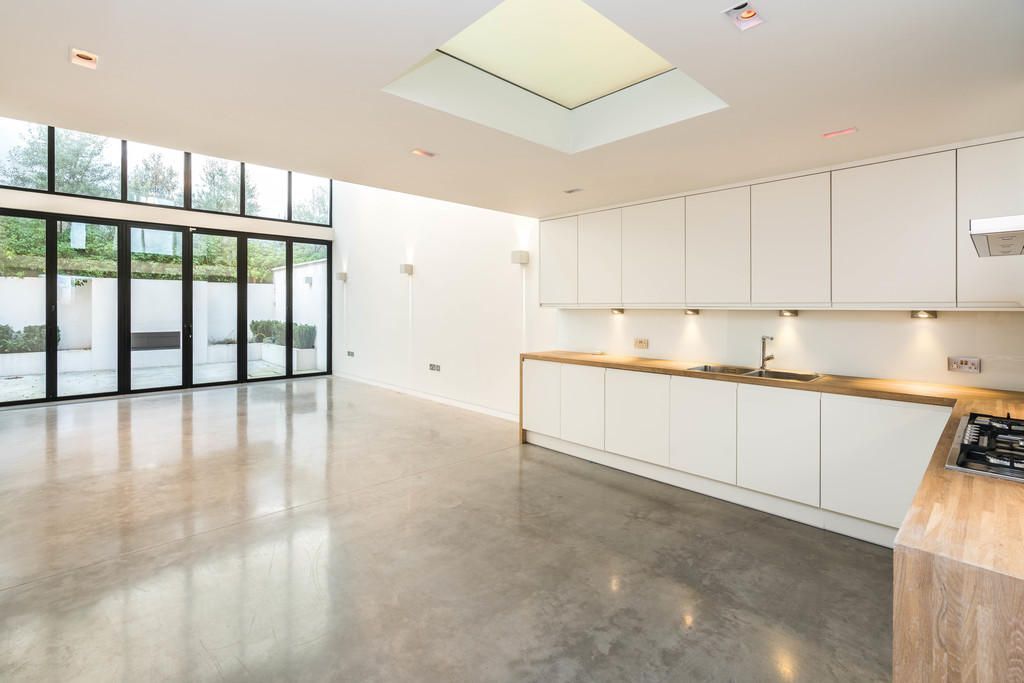 Property photo 2 of 26